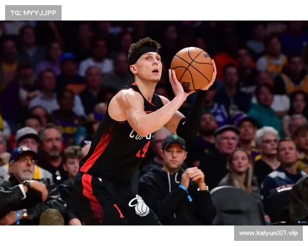 希罗轰下36分嘴哥16分吹杨29+12热火击败老鹰迎三连胜