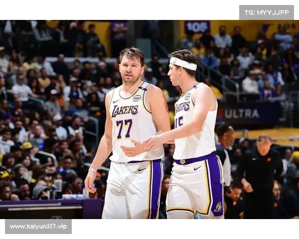 东契奇上月场均30.1分8.4篮板8.6助攻 创湖人单月三分纪录 东契奇上月场均30.1分8.4篮板8.6助攻 创湖人单月三分纪录