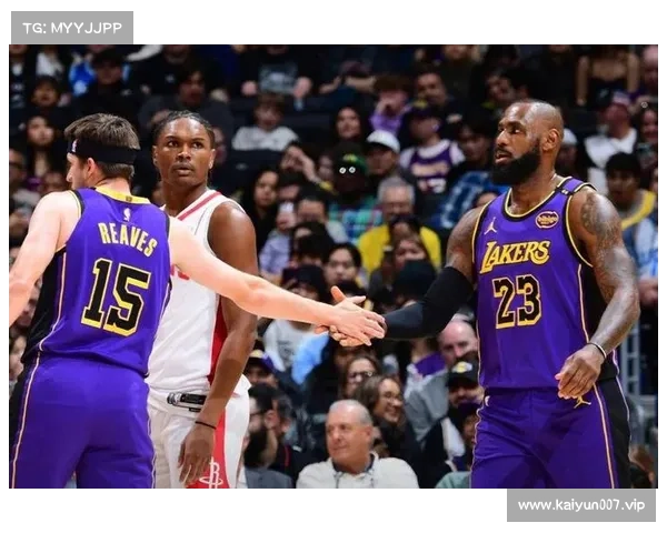 快船连胜仍居第六 勇士止连败森林狼紧追其后展开冲击 快船连胜仍居第六 勇士止连败森林狼紧追其后展开冲击