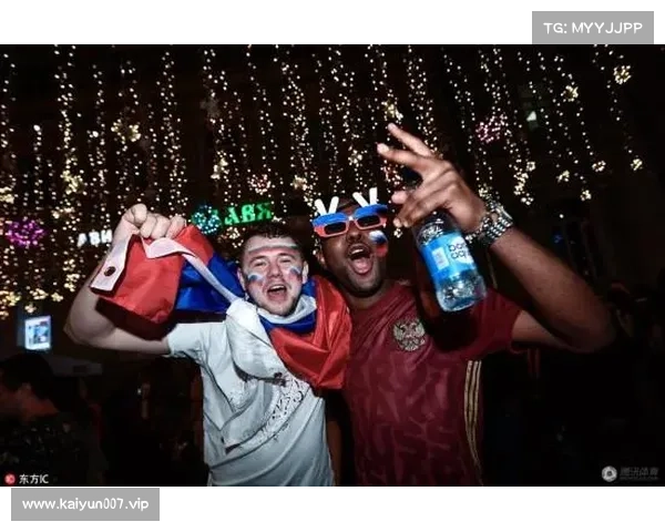 火箭队成功晋级世锦赛球迷疯狂庆祝气氛火爆全场 火箭队成功晋级世锦赛球迷疯狂庆祝气氛火爆全场