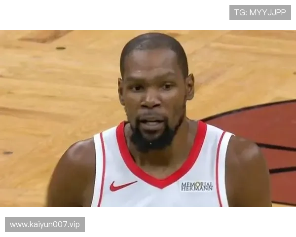 火箭三连客再迎强敌防守稳居前三双核引领乌度卡阵容强势直面KD 火箭三连客再迎强敌防守稳居前三双核引领乌度卡阵容强势直面KD